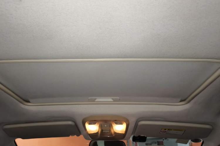 Used HYOSOW H3 2015 1.5L manual luxury version Headliner