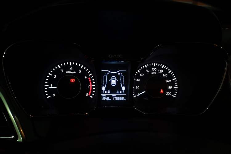 Used HYOSOW H3 2015 1.5L manual luxury version Instrument Cluster