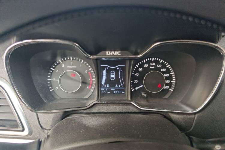 Used HYOSOW H3 2015 1.5L manual luxury version Instrument Cluster