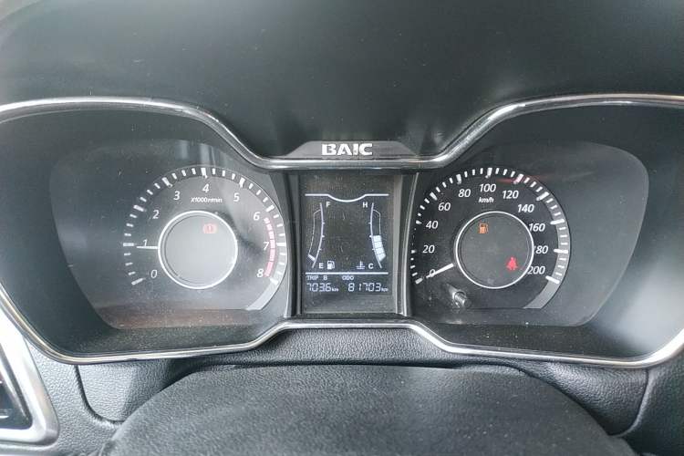 Used HYOSOW H3 2015 1.5L manual Comfort trim level Instrument Cluster