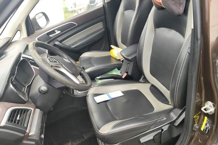 Used HYOSOW H3 2015 1.5L manual Comfort trim level Left Front Seat