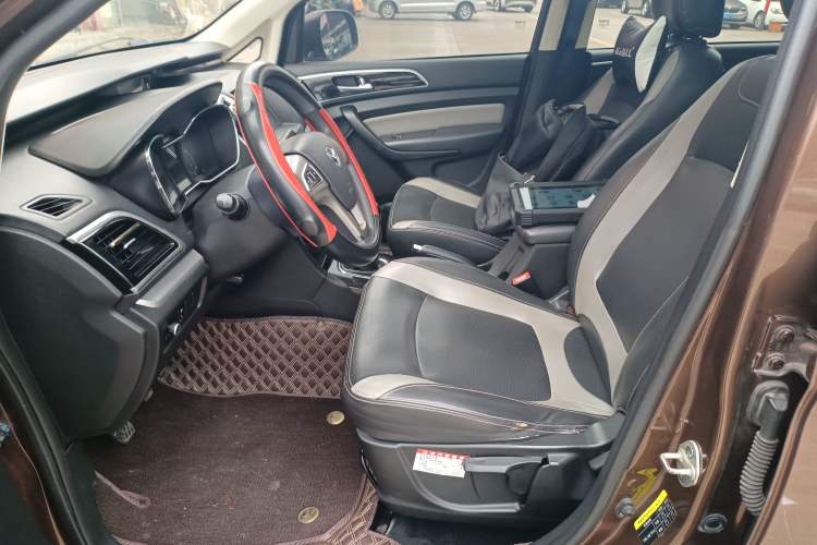 Used HYOSOW H3 2015 1.5L manual Comfort trim level Left Front Seat