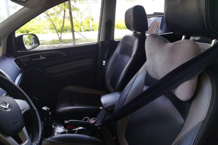Used HYOSOW H3 2015 1.5L manual luxury version Left Front Seat