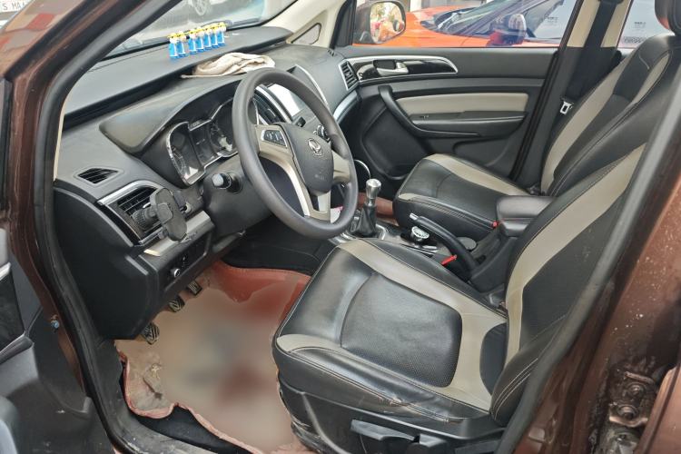 Used HYOSOW H3 2015 1.5L manual luxury version Left Front Seat