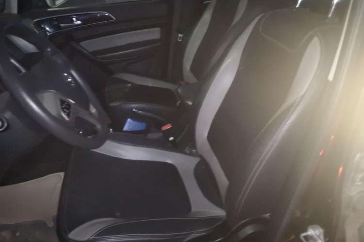 Used HYOSOW H3 2015 1.5L manual luxury version Left Front Seat