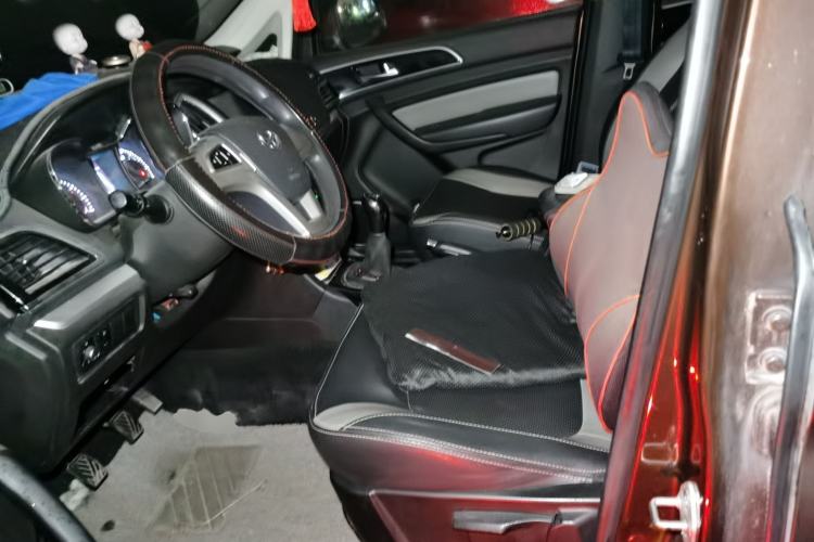 Used HYOSOW H3 2015 1.5L manual luxury version Left Front Seat