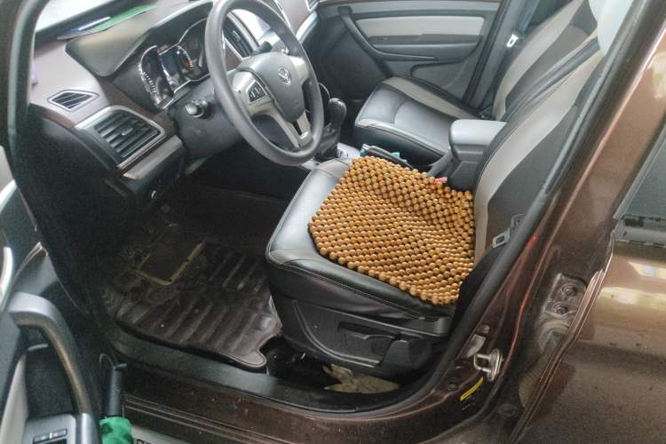 Used HYOSOW H3 2015 1.5L manual Comfort trim level Left Front Seat