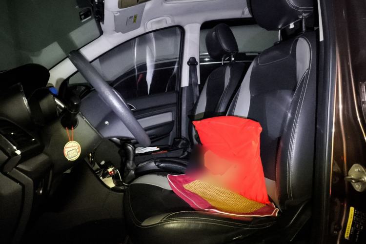 Used HYOSOW H3 2015 1.5L manual luxury version Left Front Seat