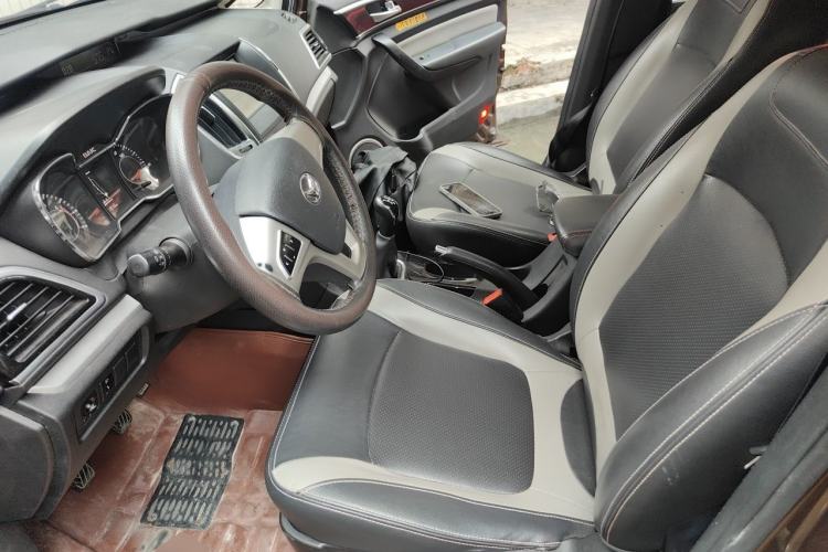 Used HYOSOW H3 2015 1.5L manual luxury version Left Front Seat