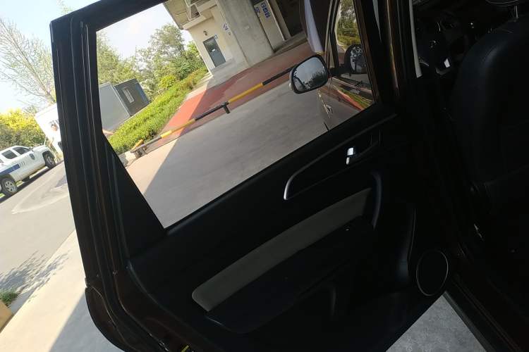 Used HYOSOW H3 2015 1.5L manual Comfort trim level Left Rear Door Interior