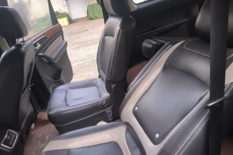 Used HYOSOW H3 2015 1.5L manual Comfort trim level Left Rear Seat