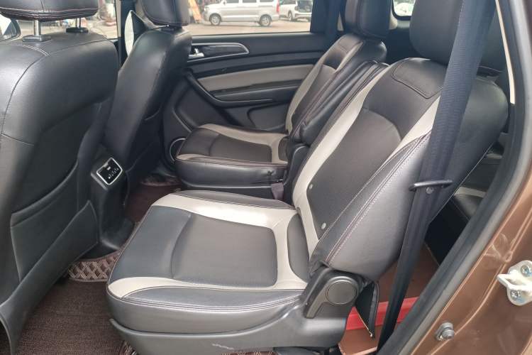 Used HYOSOW H3 2015 1.5L manual Comfort trim level Left Rear Seat