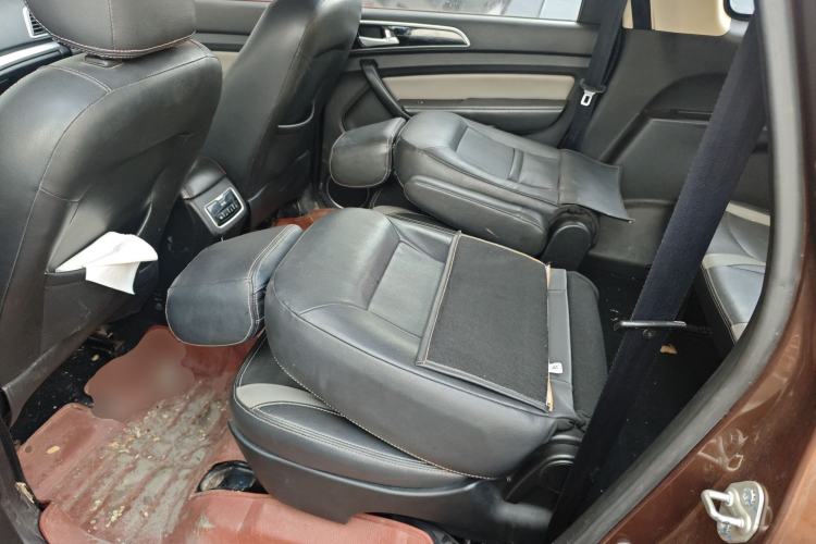 Used HYOSOW H3 2015 1.5L manual luxury version Left Rear Seat
