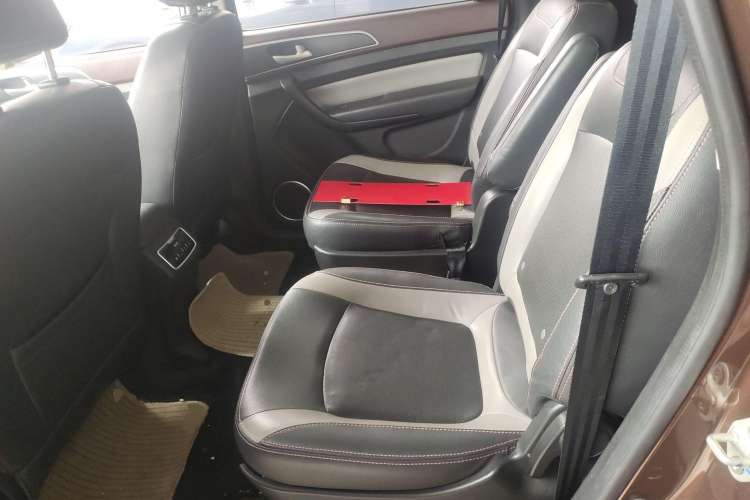 Used HYOSOW H3 2015 1.5L manual Comfort trim level Left Rear Seat