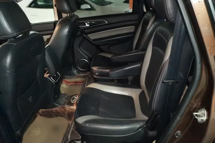 Used HYOSOW H3 2015 1.5L manual luxury version Left Rear Seat