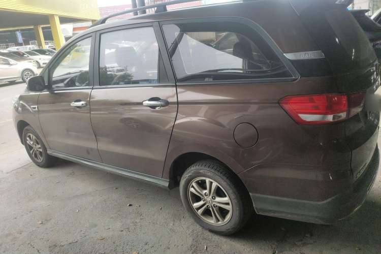 Used HYOSOW H3 2015 1.5L manual Comfort trim level Left Side