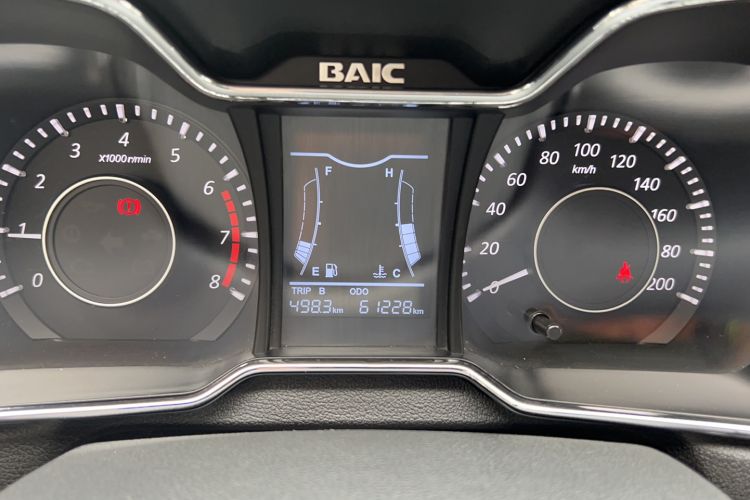 Used HYOSOW H3 2015 1.5L manual luxury version Odometer Close Up