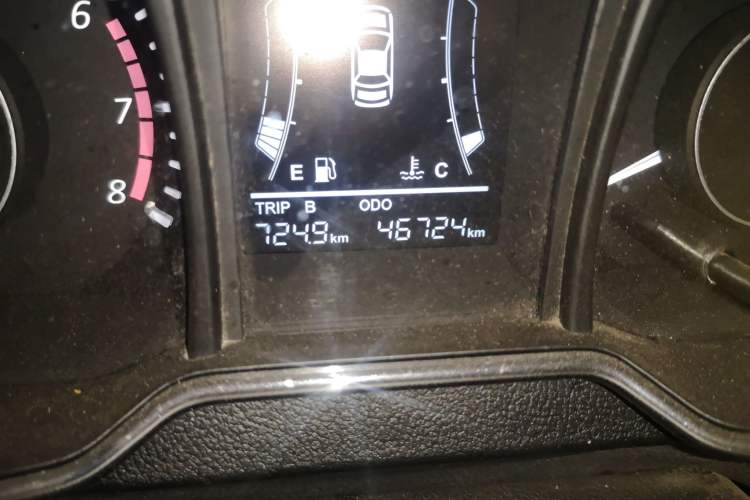 Used HYOSOW H3 2015 1.5L manual luxury version Odometer Close Up