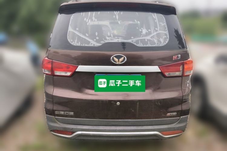 Used HYOSOW H3 2015 1.5L manual Comfort trim level Rear