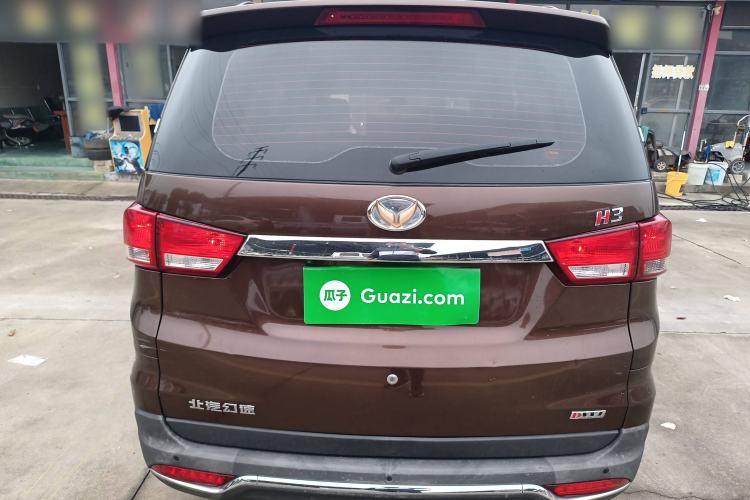 Used HYOSOW H3 2015 1.5L manual Comfort trim level Rear