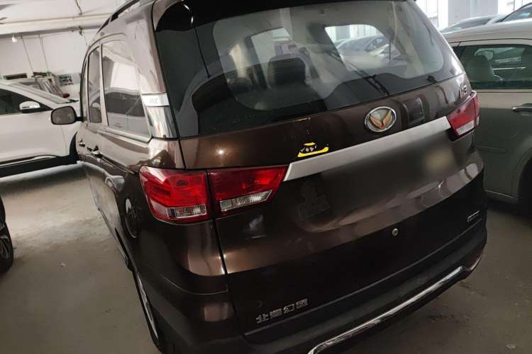 Used HYOSOW H3 2015 1.5L manual Comfort trim level Rear Left 45 Deg