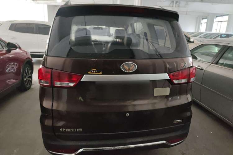 Used HYOSOW H3 2015 1.5L manual Comfort trim level Rear