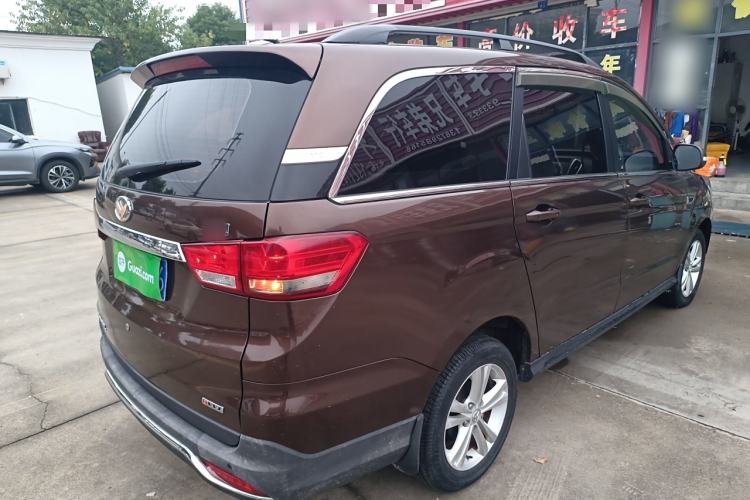 Used HYOSOW H3 2015 1.5L manual Comfort trim level Rear Right 45 Deg