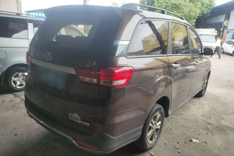 Used HYOSOW H3 2015 1.5L manual Comfort trim level Rear Right 45 Deg