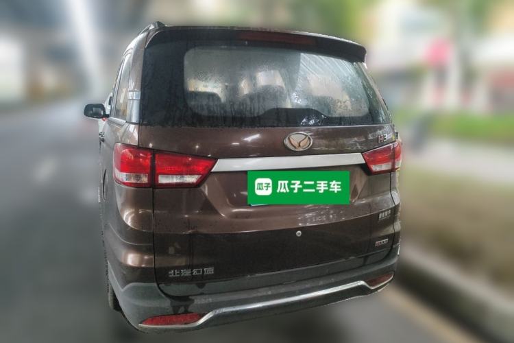 Used HYOSOW H3 2015 1.5L manual Comfort trim level Rear