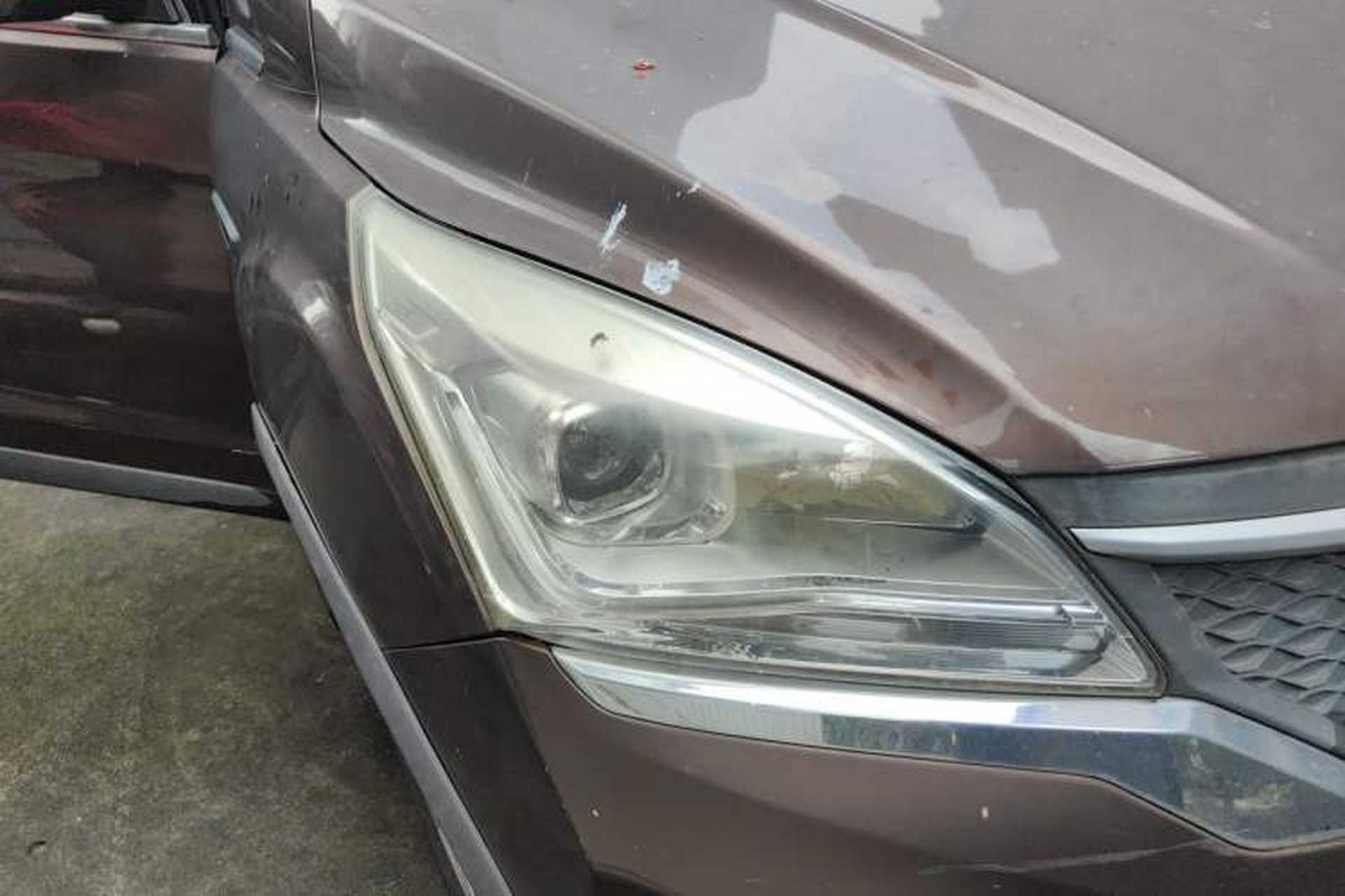 Used HYOSOW H3 2015 1.5L manual luxury version Right Front Headlight