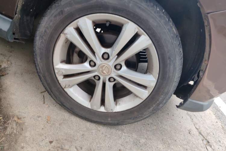 Used HYOSOW H3 2015 1.5L manual luxury version Right Front Wheel Hub