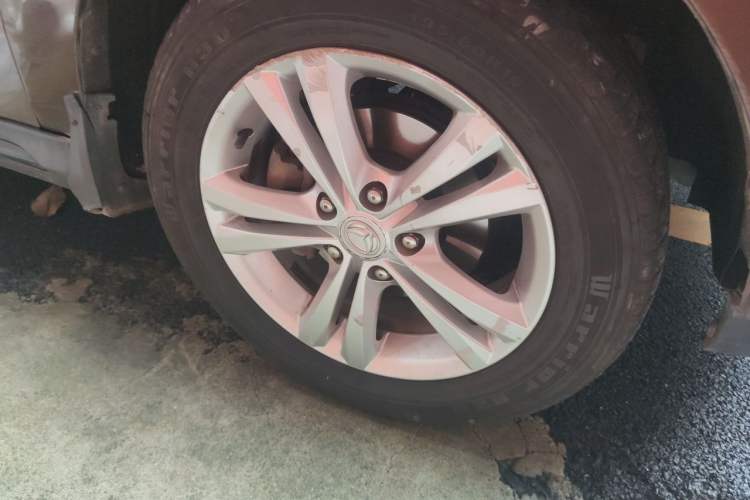 Used HYOSOW H3 2015 1.5L manual luxury version Right Front Wheel Hub