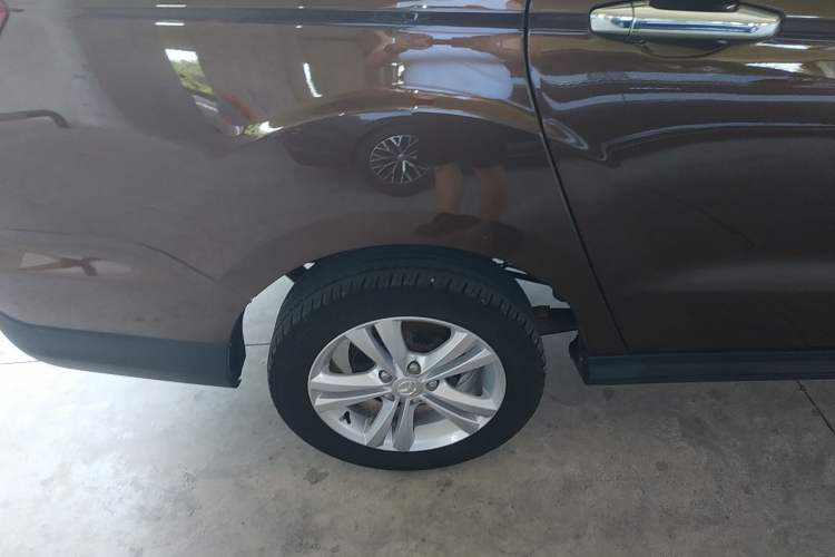 Used HYOSOW H3 2015 1.5L manual Comfort trim level Right Rear Wheel Hub