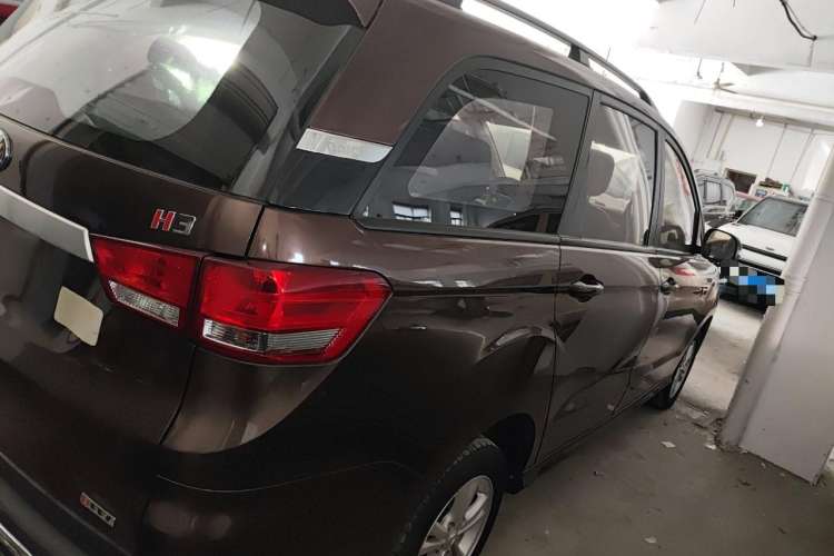 Used HYOSOW H3 2015 1.5L manual Comfort trim level Right Side