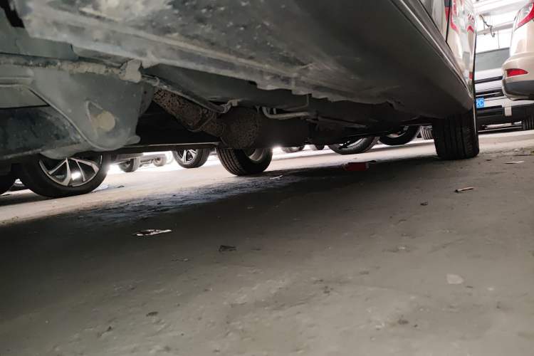 Used HYOSOW H3 2015 1.5L manual Comfort trim level Right Side Sill