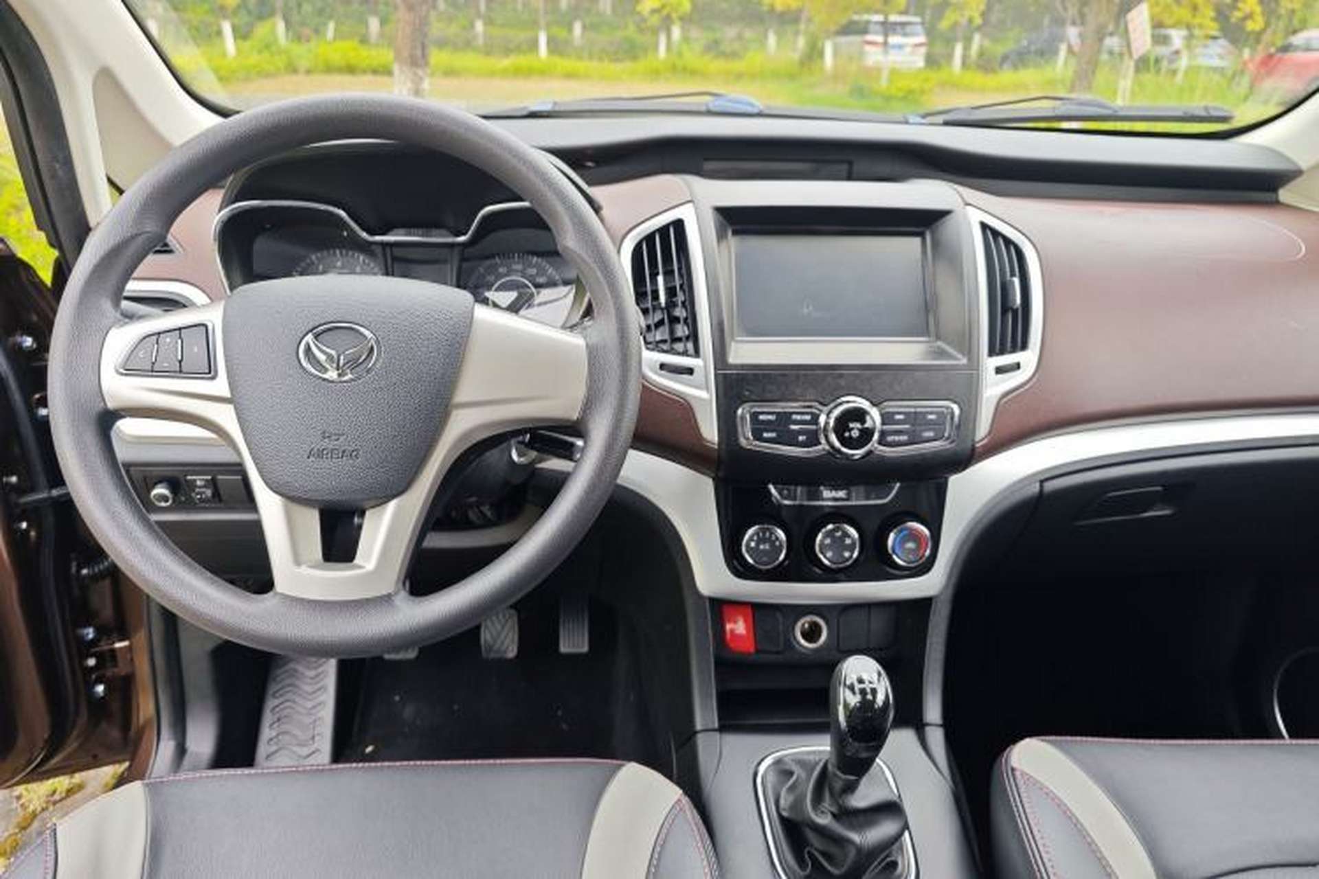 Used HYOSOW H3 2015 1.5L manual Comfort trim level Steering Wheel