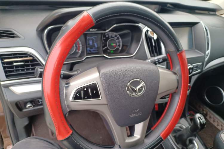 Used HYOSOW H3 2015 1.5L manual Comfort trim level Steering Wheel