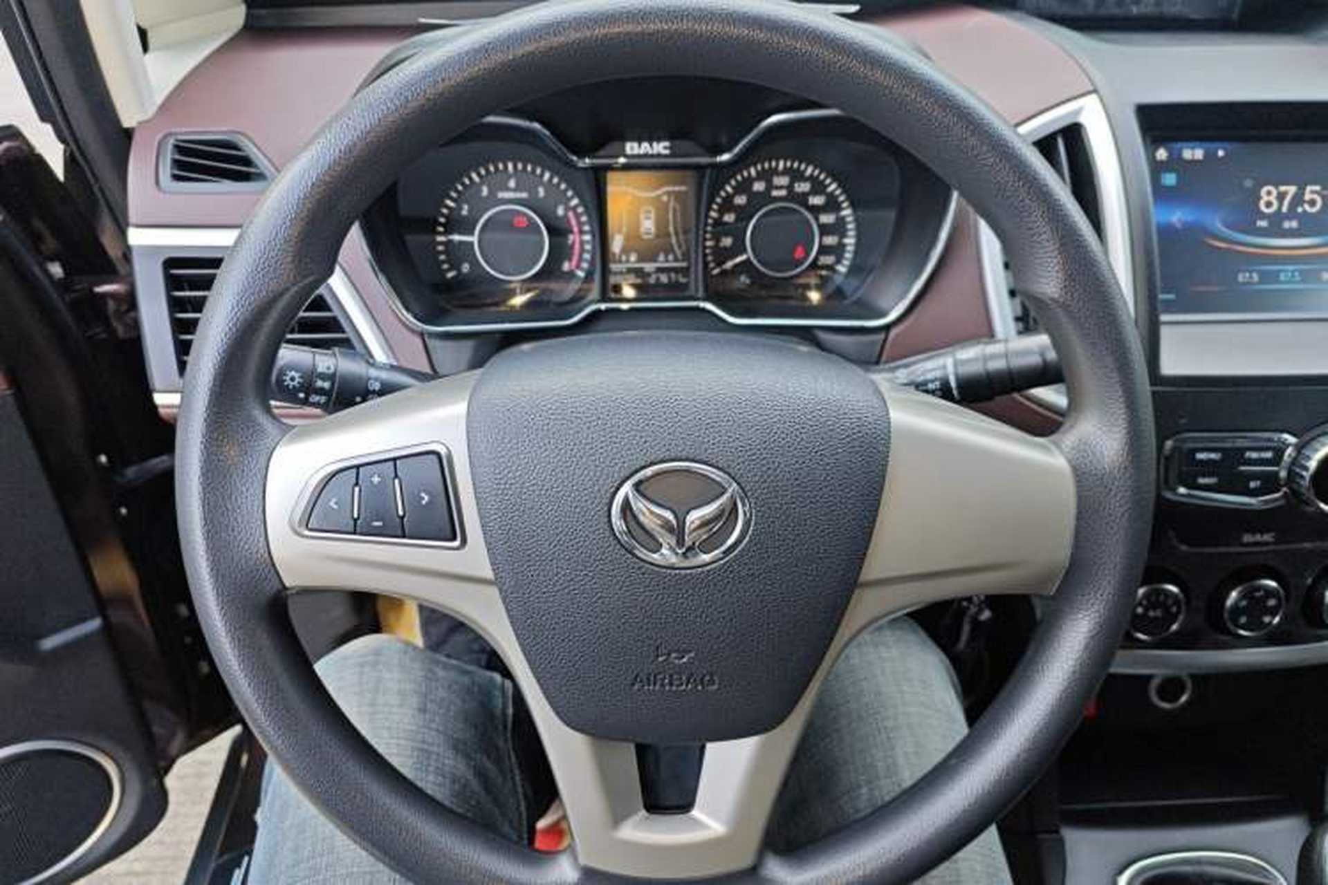 Used HYOSOW H3 2015 1.5L manual Comfort trim level Steering Wheel