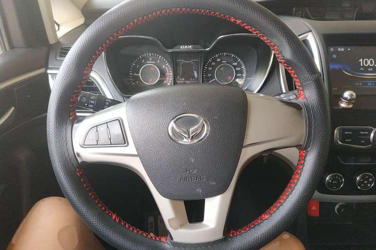 Used HYOSOW H3 2015 1.5L manual Comfort trim level Steering Wheel