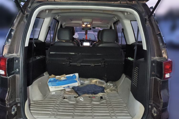 Used HYOSOW H3 2015 1.5L manual luxury version Trunk