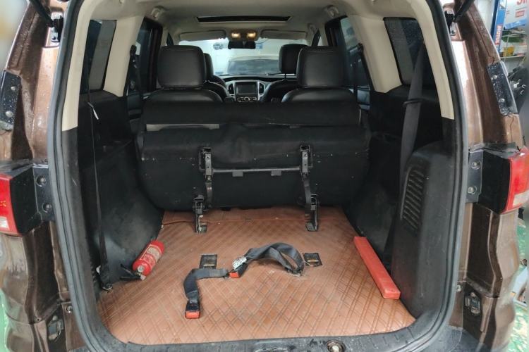 Used HYOSOW H3 2015 1.5L manual luxury version Trunk