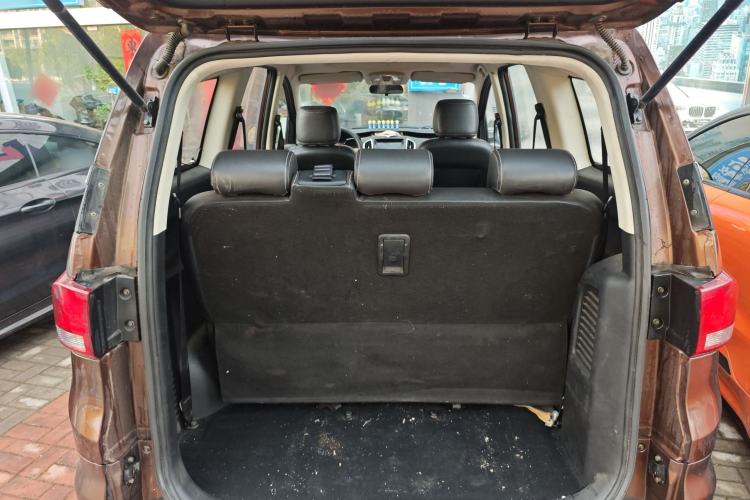 Used HYOSOW H3 2015 1.5L manual luxury version Trunk