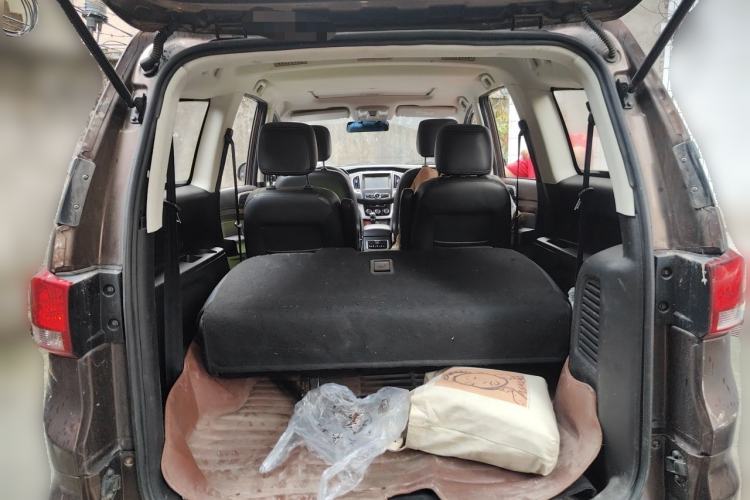 Used HYOSOW H3 2015 1.5L manual luxury version Trunk
