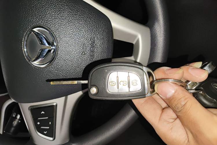 Used HYOSOW H3 2015 1.5L manual Comfort trim level Vehicle Key