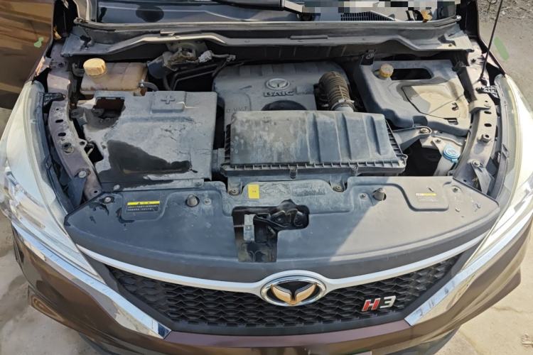 Used HYOSOW H3 2015 1.5L manual luxury version Engine Bay