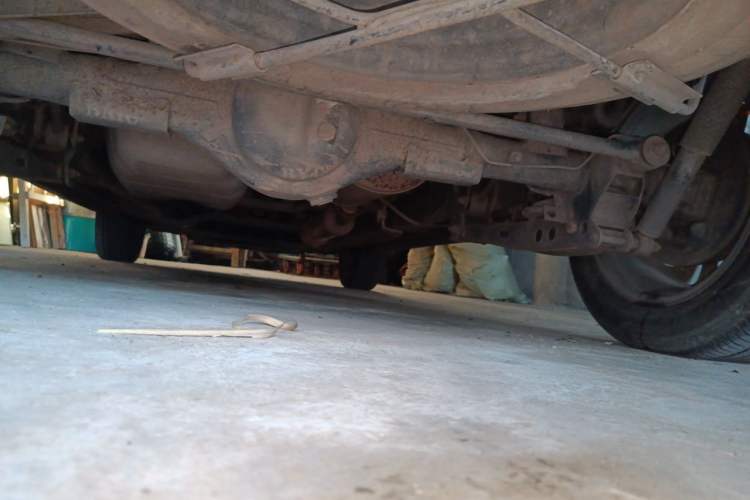 Used HYOSOW H3 2015 1.5L manual luxury version Chassis Rear