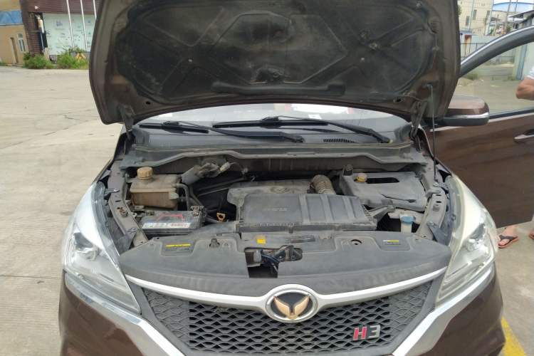 Used HYOSOW H3 2015 1.5L manual Comfort trim level Engine Bay Right