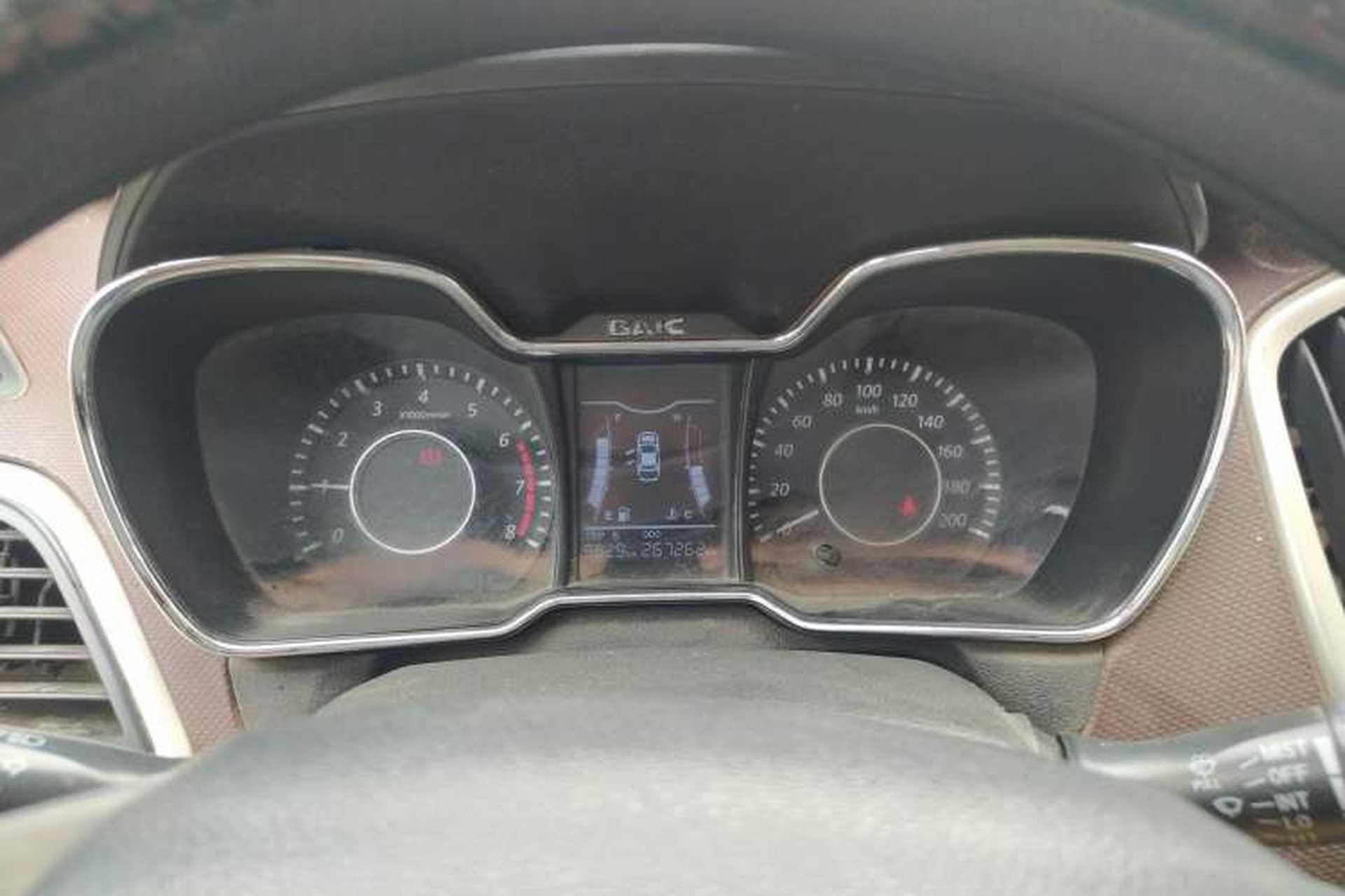 Used HYOSOW H3 2015 1.5L manual Comfort trim level Instrument Cluster