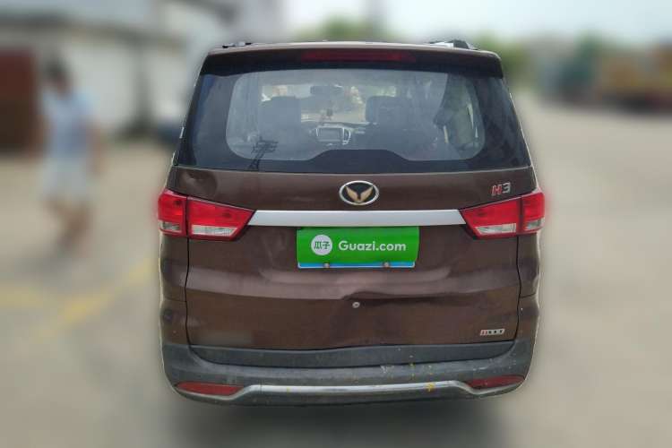 Used HYOSOW H3 2015 1.5L manual Comfort trim level Rear