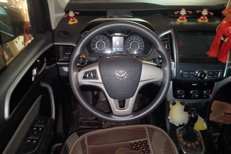 Used HYOSOW H3 2015 1.5L manual luxury version Steering Wheel